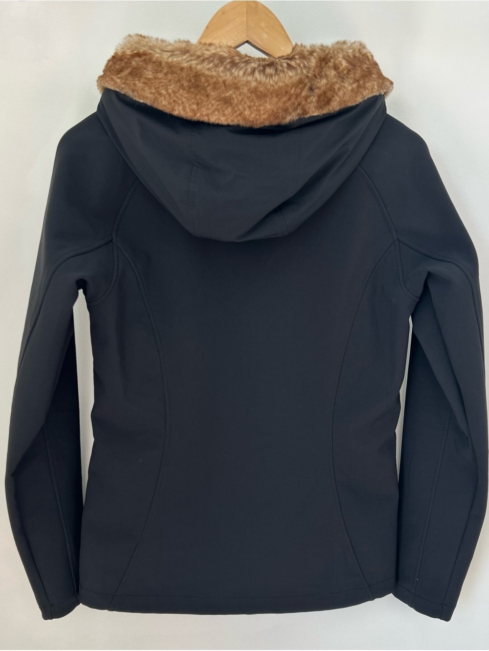 Marmot Black Fleece Lined Softshell Jacket Faux Fur Hood Women’s Medium - Picture 4 of 6
